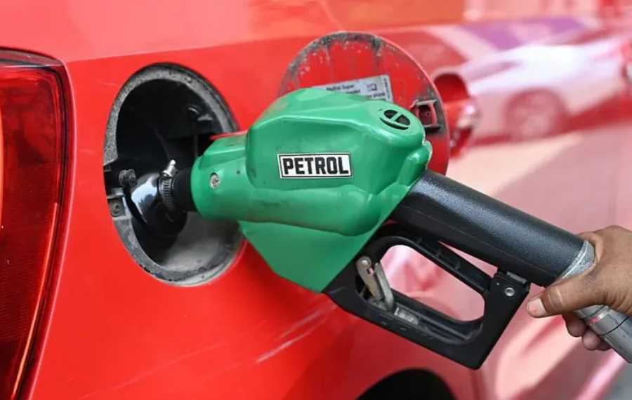 Shpresa për marrëveshje SHBA–Iran ul ndjeshëm çmimin e naftës në tregjet globale
