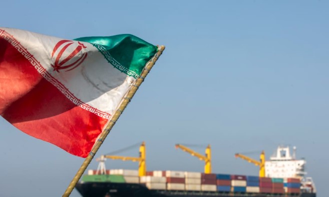 Tensionet në Hormuz, Irani dënon kërcënimin e Trump për të “hedhur në erë” Omanin