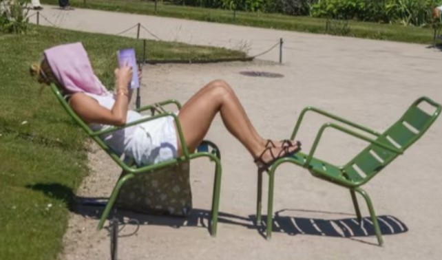 Franca përballet me vapë ekstreme, temperaturat shkojnë drejt 35°C