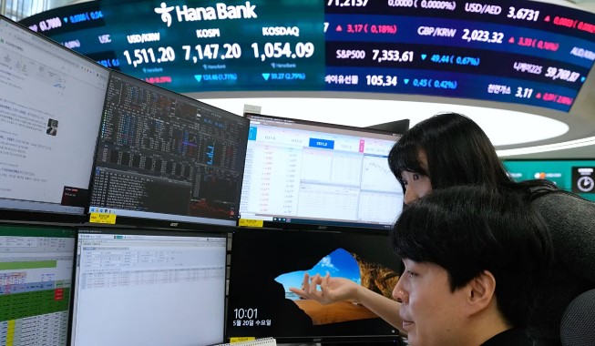 Tregjet kryesore evropiane rriten, negociatat SHBA-Iran shihen me optimizëm