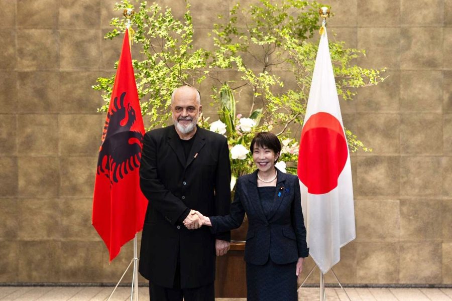 Rama takon homologen japoneze në Tokio, Sanae Takaichi