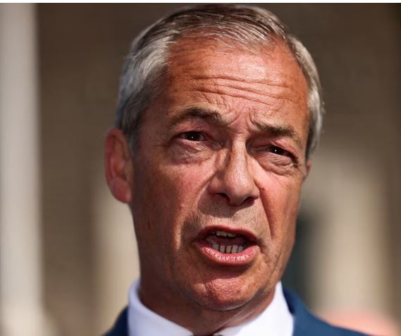 Farage nën presion për të provuar pretendimin rus për sulme kibernetike