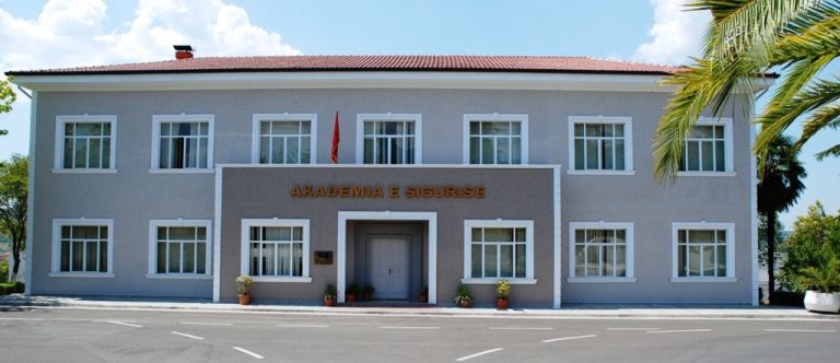 Helmimi i studentëve në Akademinë e Sigurisë, policia merr në pyetje administratore e Sori-Al