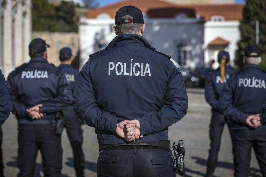 Keqtrajtimi i emigrantëve dhe endacakëve, arrestohen në Portugali 15 oficerë policie! Vijojnë hetimet