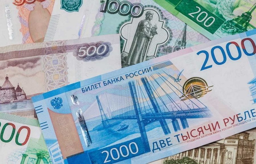 Ekonomia ruse në vështirësi, Moska përballet me tkurrje dhe deficit rekord