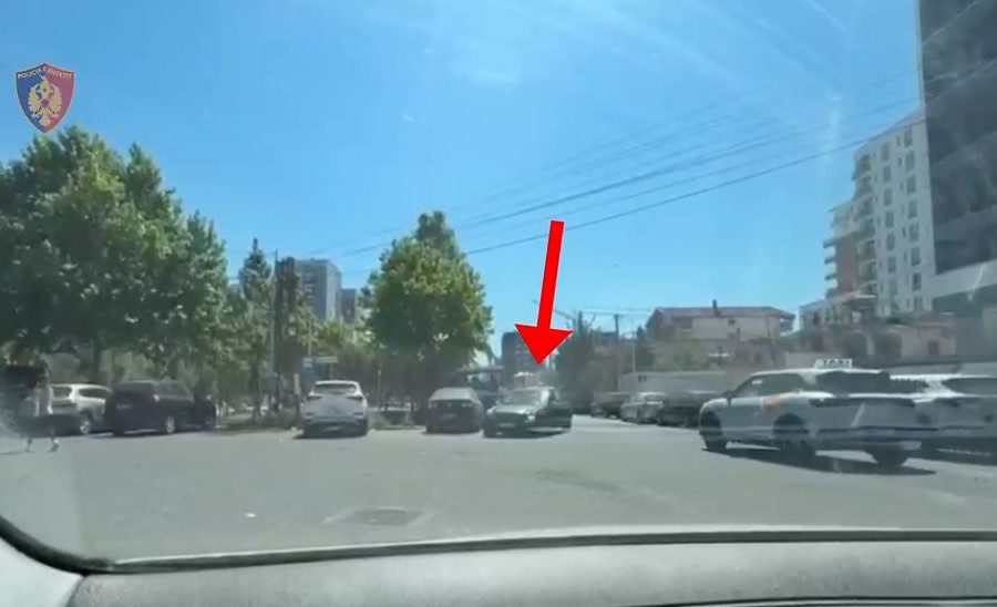 Iu gjetën 1000 fara kanabisi në makinë, arrestohet 31-vjeçari në Tiranë