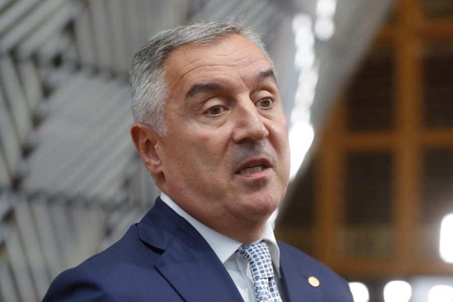 Ish-Presidenti i Malit të Zi tregon prapaskenat e skandalit seksual: Serbët angazhuan 27 vajza për të joshur zyrtarët e KFOR-it në Kosovë