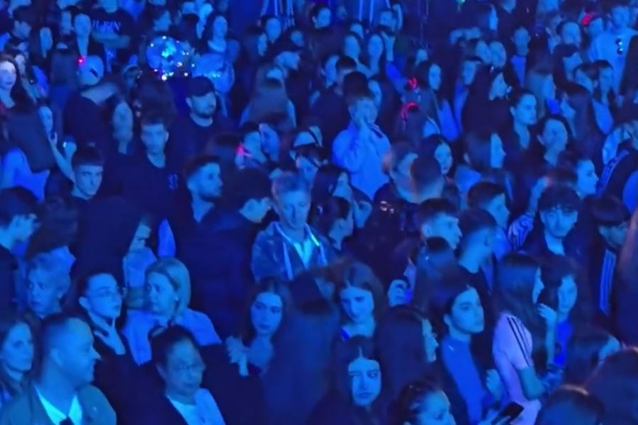 Vlorë, hapet sezoni veror me koncert madhështor në Lungomare