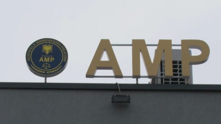 Nën hetim për shtrëngim me kanosje për dhënien e pasurisë, AMP ekzekuton masat e sigurisë për tre persona në Elbasan