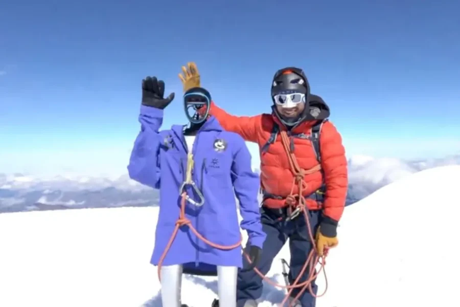Roboti “Pemba” ngjitet në 6,200 metra lartësi, qëllimi i radhës Everesti (VIDEO)