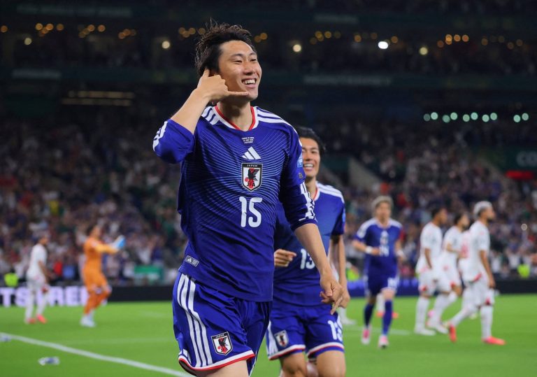 Japonia mposht Tunizinë 4–0 në Kupën e Botës dhe e eliminon nga turneu