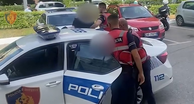 Mbajtën peng klienten pas debatit për frigoriferin, arrestohen një burrë dhe një grua në Tiranë, goditën dhe policin