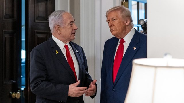 Netanyahu i zemëruar, aleatët dhe mediat e tij sulmojnë Trumpin për marrëveshjen me Iranin