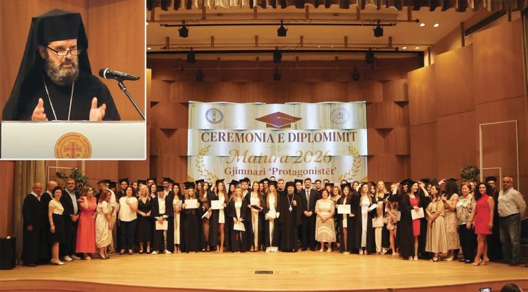 Kryepiskopi Joan mesazh maturantëve: Bëhuni protagonistë të së mirës, paqes dhe dashurisë