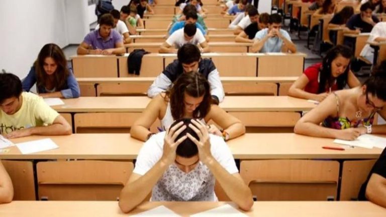UNESCO: Studentët shqiptarë gjithnjë e më shumë drejt universiteteve jashtë vendit