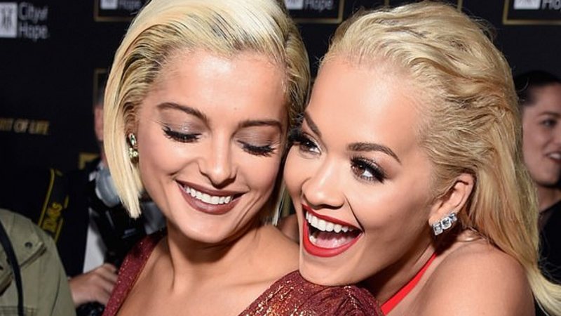 Gjithmonë në krah të njëra-tjetrës, Rita Ora mbështet publikisht Bebe Rexhën në fazën e re të karrierës