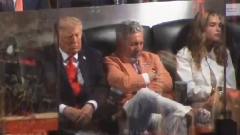 Dremiti në lozhën VIP? Pamjet e Trump gjatë finales së NBA-së bëhen virale 