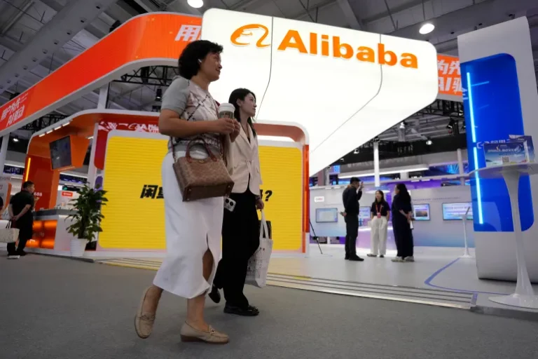 Pentagoni zgjeron listën e kompanive kineze të lidhura me ushtrinë, përfshihen Alibaba dhe Baidu