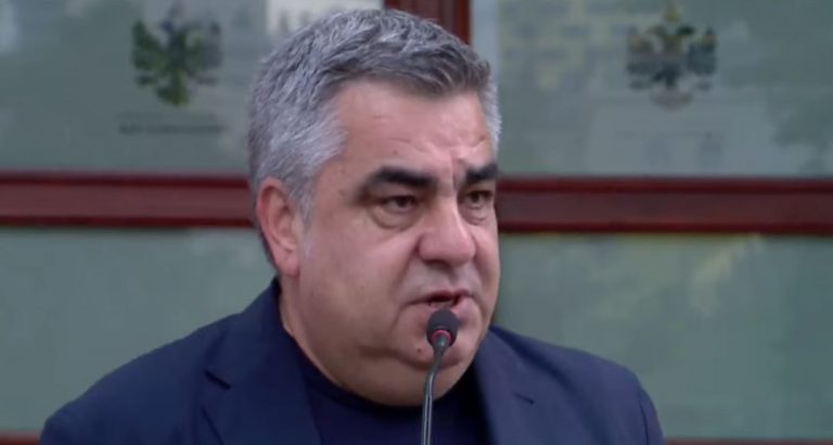 Plazhet publike me pagesë, Ministri Gonxhja: Disa janë tarifuar 1 mijë lekë të reja, lidhet me kostot e larta të mirëmbajtjes