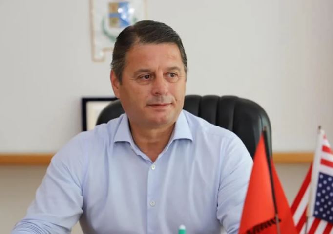 Ikja e Neomalsores nga grupi i PS-së, reagon Pjerin Ndreu: Do ishte fisnike të lije mandatin