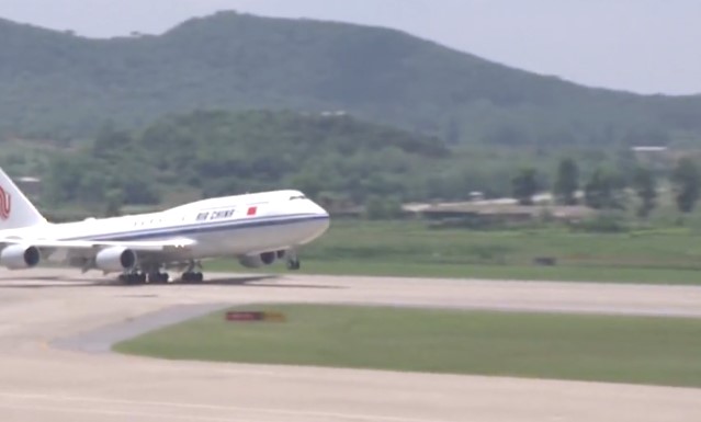 Xi Jinping mbërrin në Korenë e Veriut për një samit të rrallë me Kim Jong Un