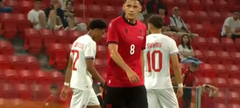 Mbyllet pjesa e parë, Luksemburgu kryeson 1-0 ndaj Shqipërisë në “Air Albania”