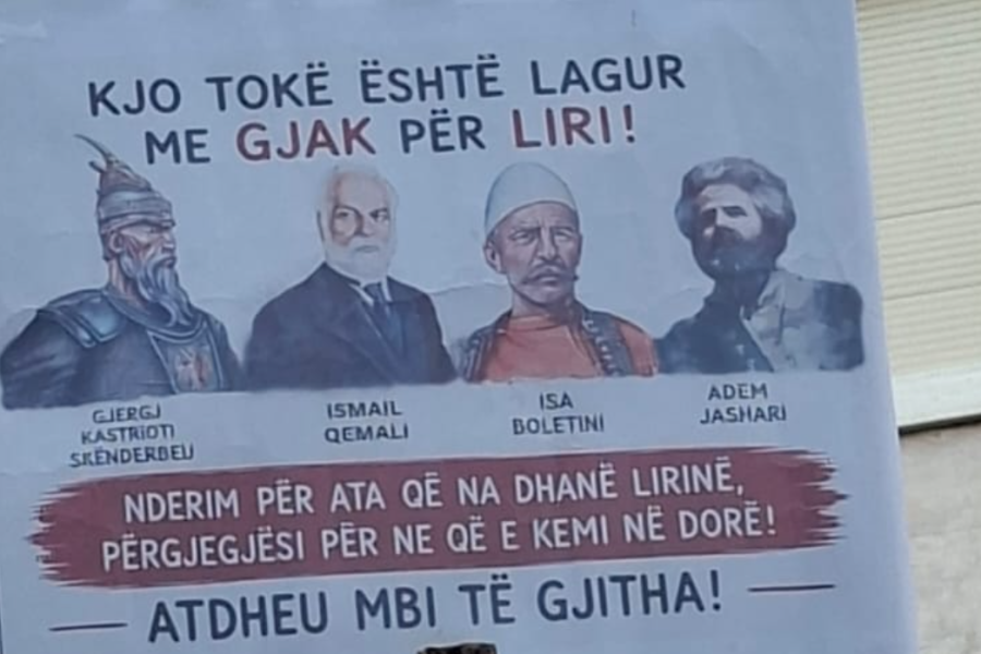 Protesta e 11-të para Kryeministrisë, pankartat që tërhoqën vëmendjen