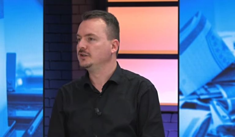 Vokshi: Protesta nuk shuhet me fillimin e Botërorit, tani duhet t’i drejtohen me kërkesa Parlamentit