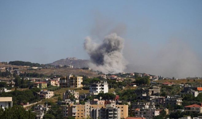 Vetëm pak orë pas marrëveshjes me Hezbollahun, ushtria izraelite bombardon Libanin jugor. Raportohen 5 viktima