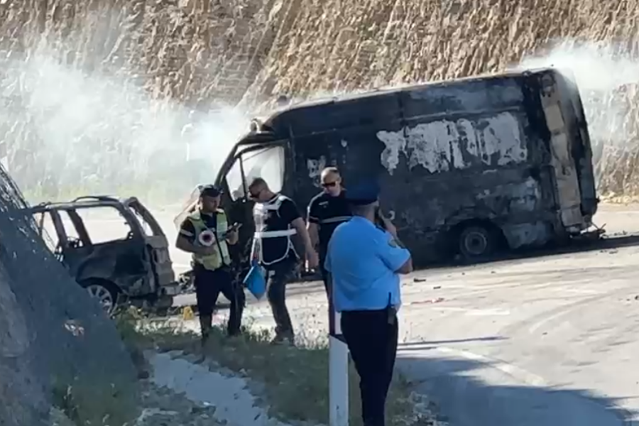 Aksidenti me një viktimë në Vlorë, policia jep detaje: Tre të huaj të plagosur, shoqërohen dy shoferët