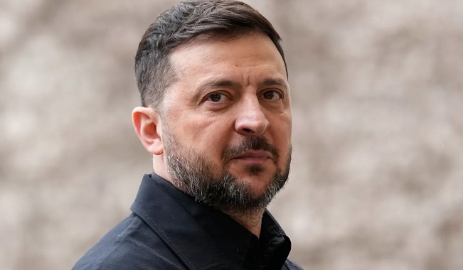 Zelensky pas zjarrit në rafineri: Nëse Ukraina digjet, do të digjet edhe Moska