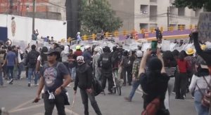 Kupa e Botës, protesta të dhunshme shpërthejnë jashtë stadiumit të Mexico City
