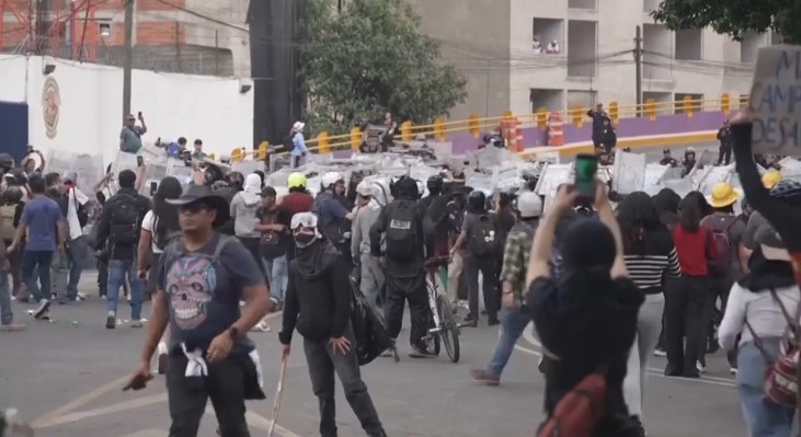 Kupa e Botës, protesta të dhunshme shpërthejnë jashtë stadiumit të Mexico City