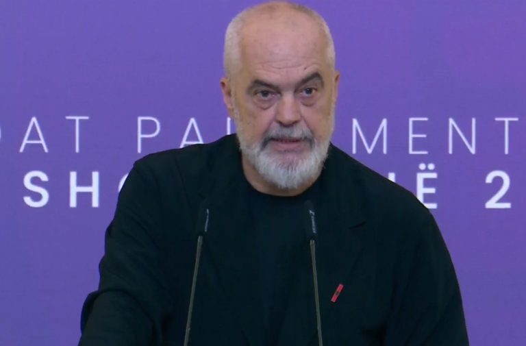 “Shteti nuk ndërtohet nga fryn era”, Rama: Një qeveri nuk e dorëzon kurrë timonin tek zhurma