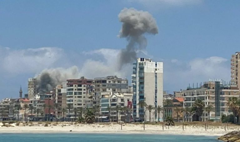 Izraeli godet qytetin libanez të Tiros, pavarësisht paralajmërimit iranian për të ndaluar sulmet