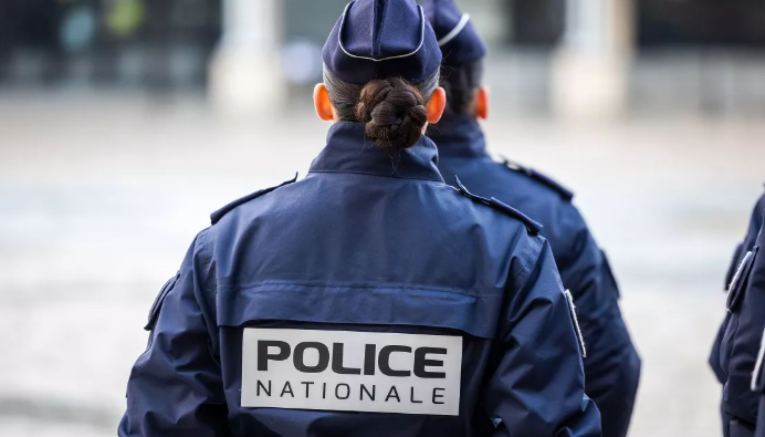 Zhduket e mitura në Francë, policia gjen një trup të pajetë! Arrestohet babai i shoqes së saj