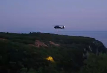 Ranë në greminë, helikopteri i Forcave të Armatosura ndërhyn për nxjerrjen e 2 turistëve nga Kanioni i Gjipesë