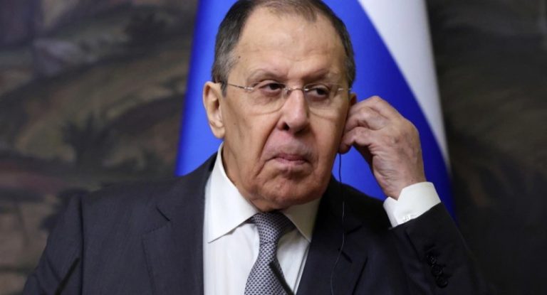 Lavrov kritikon negociatat për Ukrainën: Pa progres, vazhdojmë të lëvizim në rrethe