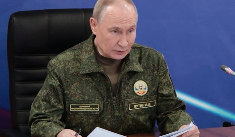 Putin: Rusia ka mbi 700 mijë ushtarë të vendosur në Ukrainë, po përparojmë çdo ditë