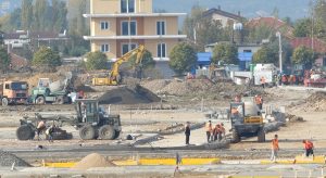 Rriten kostot në ndërtim, ndikimi më i madh nga pagat dhe nafta 