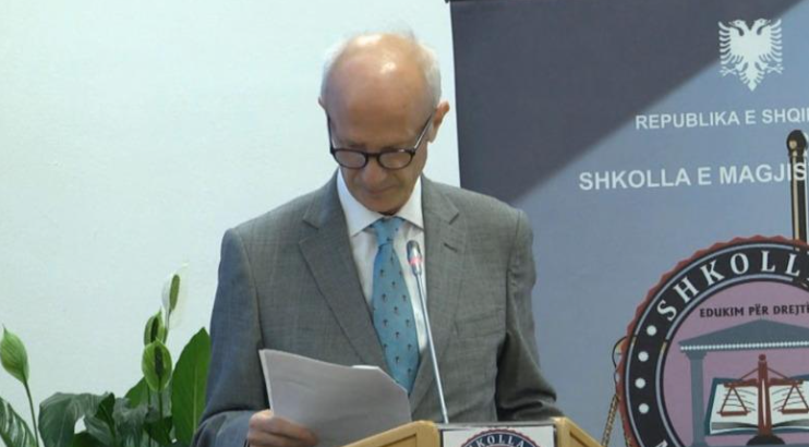 Drejtori i shkollës së Magjistraturës: Media duhet të raportojë me kujdes çështjet gjyqësore, perceptimi shpesh zë vendin e provës