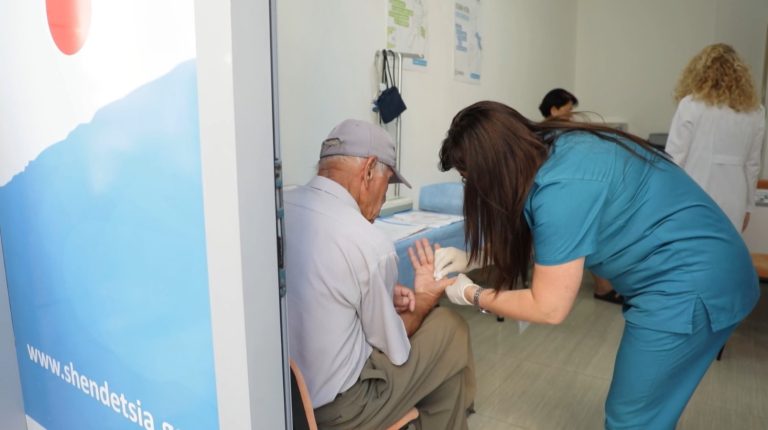 Check-up falas, Ministria: Jemi në proces të heqjes së kufirit mbi 70 vjeç