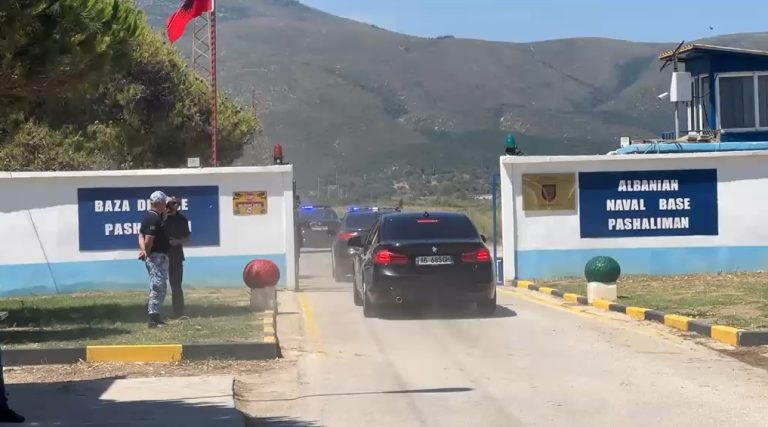 Rama vizitë në Vlorë për marrëveshjen mbi prodhimin e anijeve ushtarake në Pashaliman
