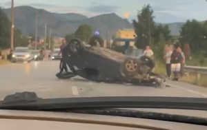 Aksident në aksin Korçë–Maliq, një i plagosur pas përmbysjes së një automjeti