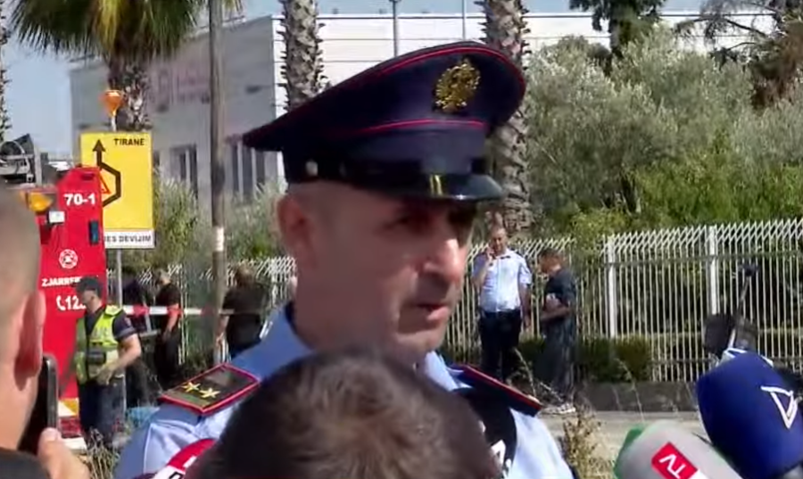 Aksidenti tragjik i furgonit të Beratit, policia: 2 viktima dhe 15 të plagosur, oficeri Vatoci jep detaje nga vendi i ngjarjes