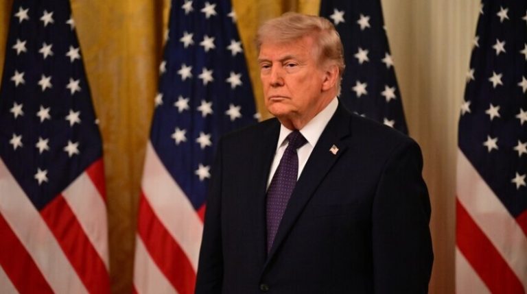Trump paralajmëron: Negociatat me Iranin do të përfundojnë nëse vendosen taksa për anijet