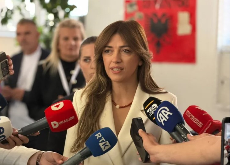 Zgjedhjet në Kosovë, Haxhiu voton: Sa më e lartë të jetë pjesëmarrja, aq më e fortë është demokracia jonë
