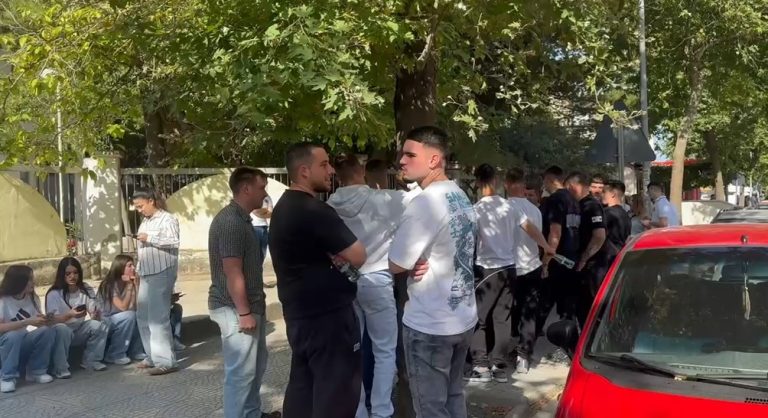 Zhvillohet sot në Vlorë provimi i dytë i Maturës Shtetërore, ai i Gjuhës Shqipe dhe Letërsisë
