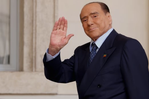 Me vlerë 350 milionë euro, familja mbretërore e Katarit blen vilën luksoze të Berlusconit në Sardenjë