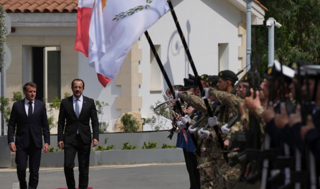 Franca dhe Qiproja drejt marrëveshjes për vendosjen e trupave franceze në ishull